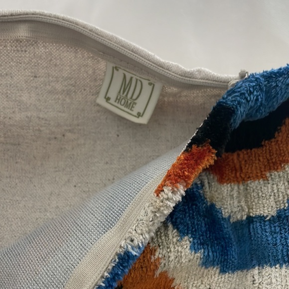 M-D HOME HANDMADE IKAT SILK/VELVET PILLOWCASE EUC sold as set of 3 $120 19"X19" - Picture 4 of 4